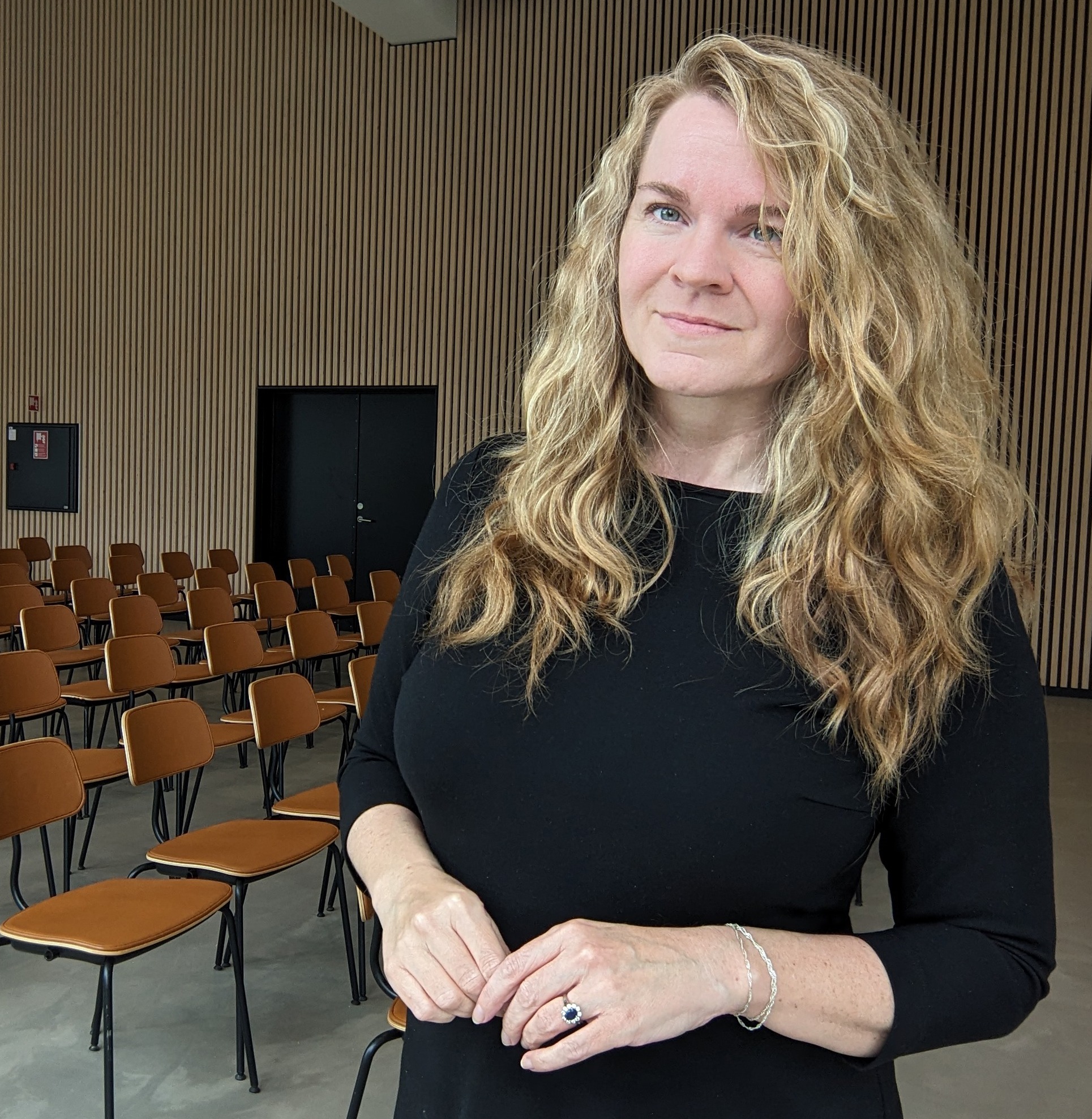 Portræt af Coco Kjærgaard, forfatter og foredragsholder